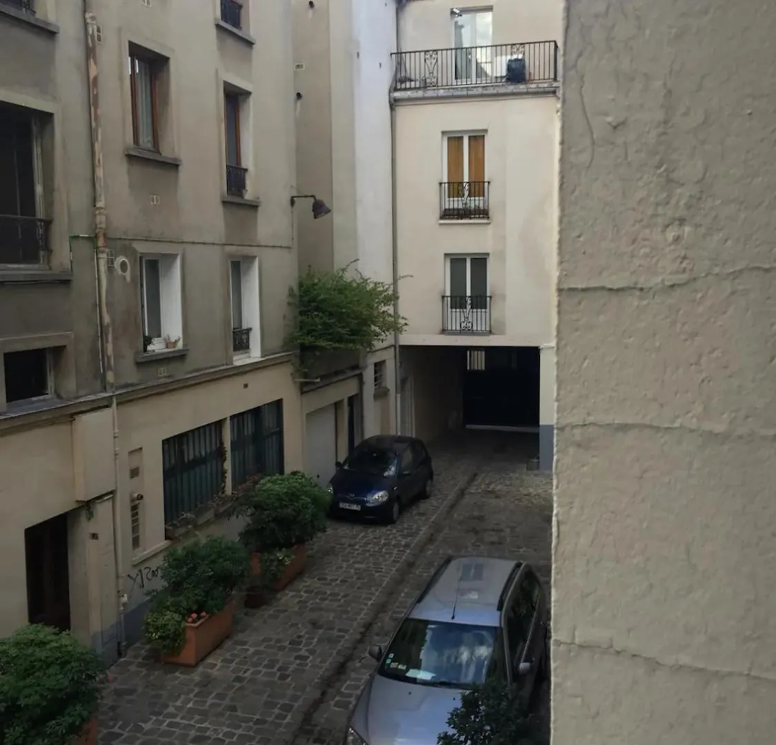 Charming And Quiet Flat 30m2 Apartment Paris
